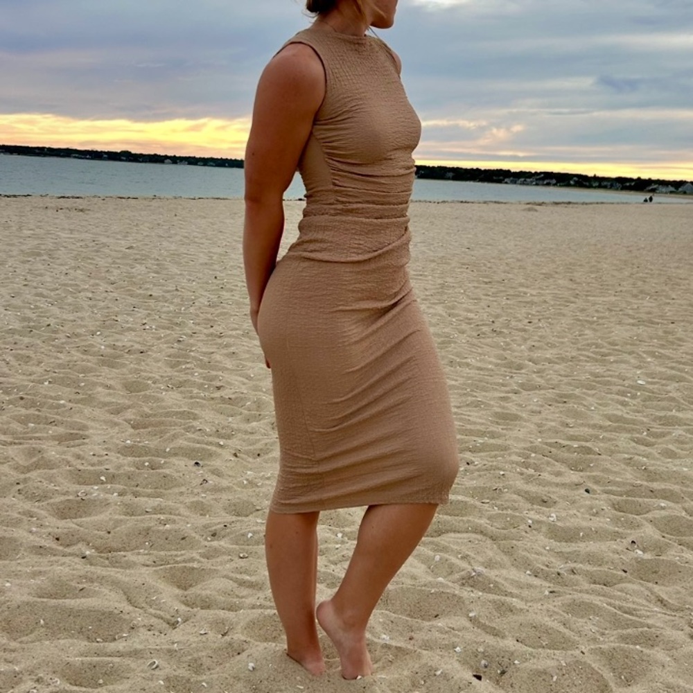 Sleeveless Ribbed Midi Dress in Tan
